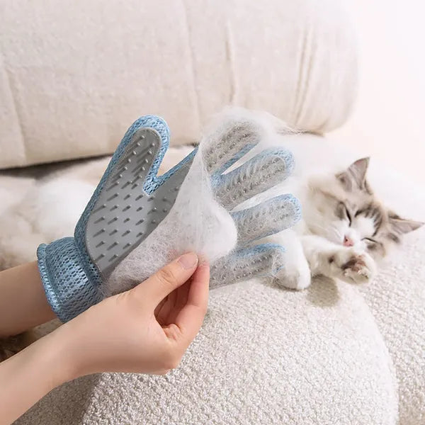 2-in-1 Grooming Glove for Easy Fur Removal and Massage